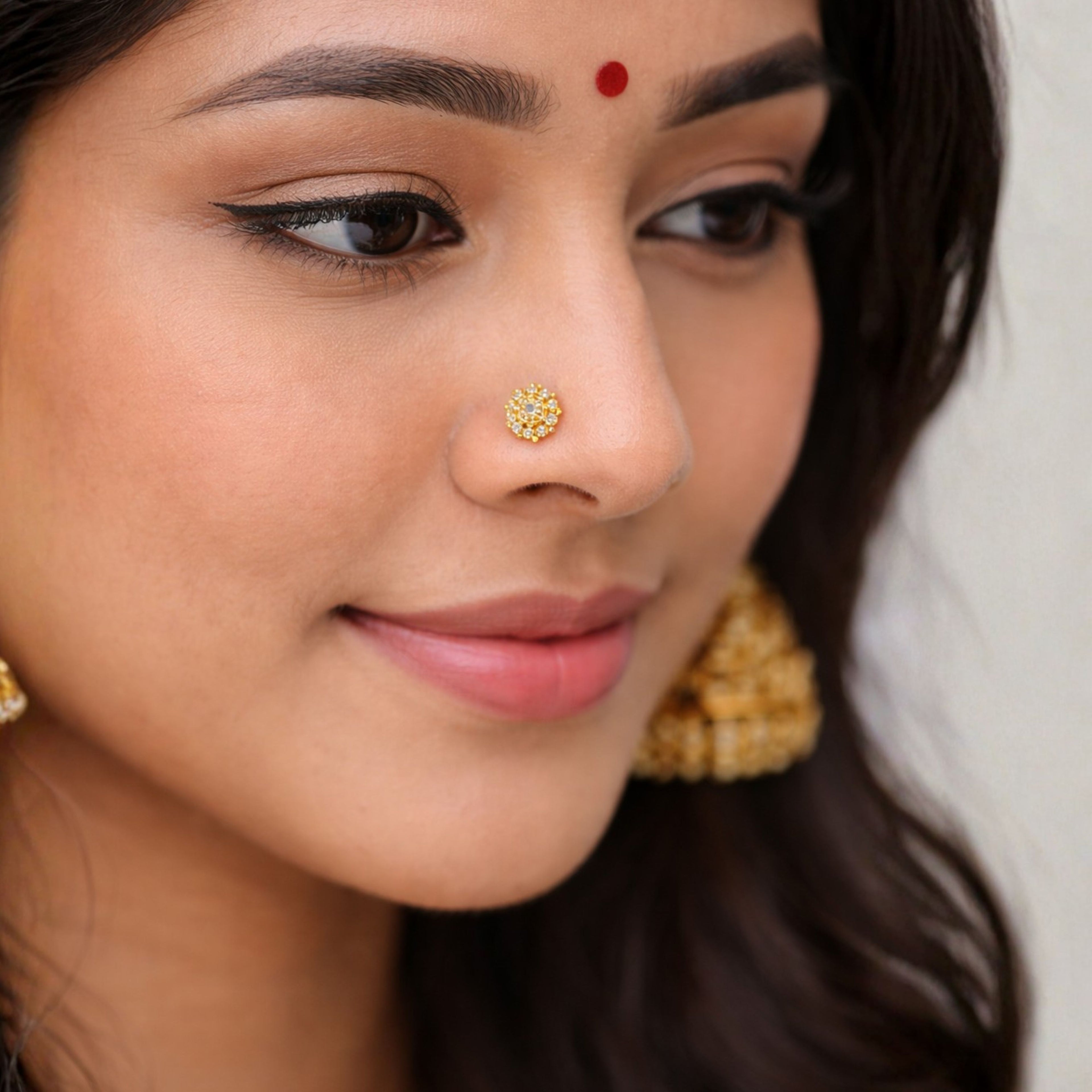 GN0102- Circular Nose Pin With Inner Stud